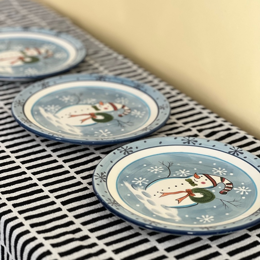 Vintage pacific rim Xmas snowman holiday plates